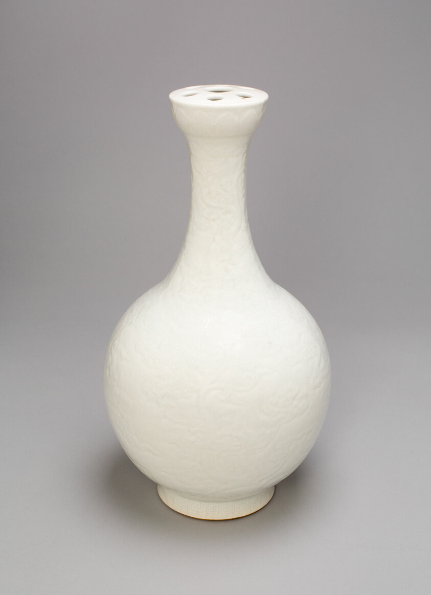 Bottle-Shaped Vase for Incense Sticks or Flowers, Dehua ware (blanc de chine); porcelain with underglaze molded decoration, Ming or Qing dynasty, late 17th–18th century, H. 29 cm, Art Institute of Chicago, 1924.388, Blanc de Chine