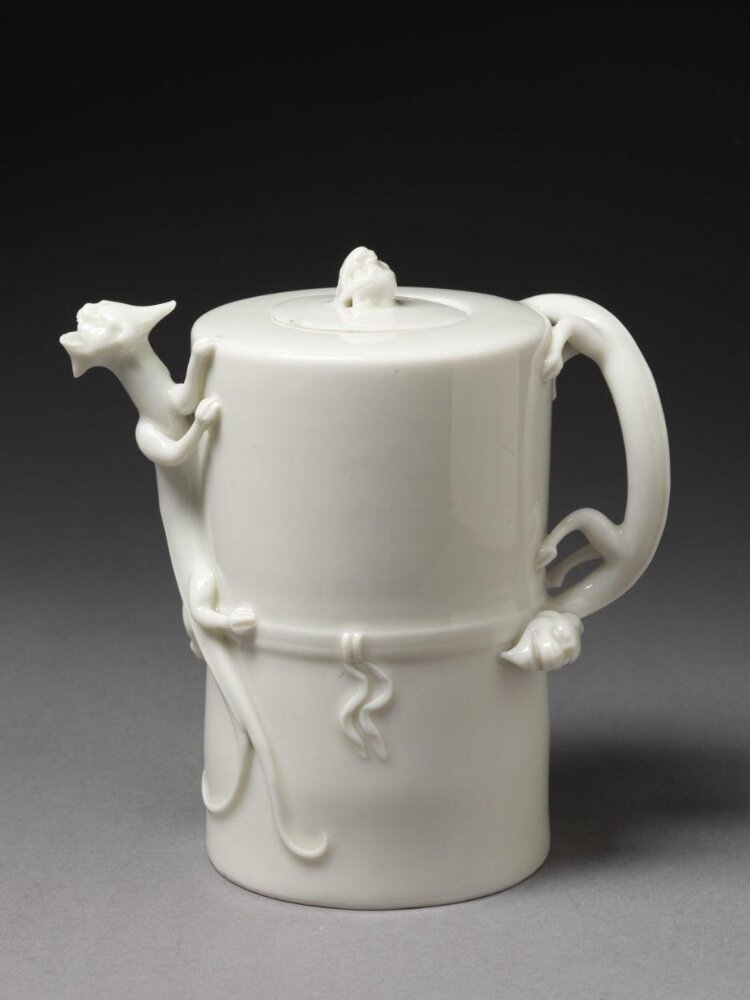 Dragon handle detail